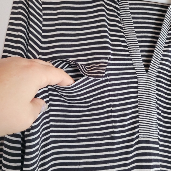 Liz Claiborne NWT Striped Rolltab Sleeve Vneck Tunic 100% Rayon Women's Size M - Picture 3 of 9